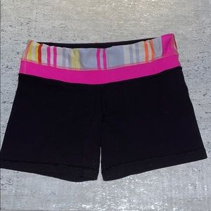 Lululemon shorts reversible size 6